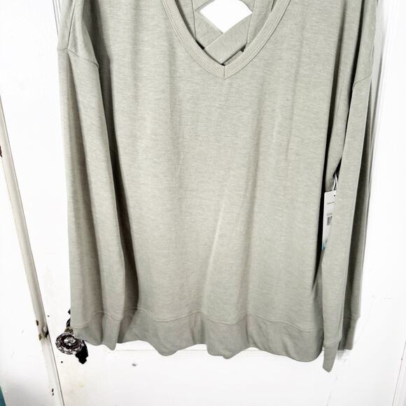 Balance Collection Lightweight Green Peekaboo Back Athleisure Active NEW Size XL - Picture 4 of 12